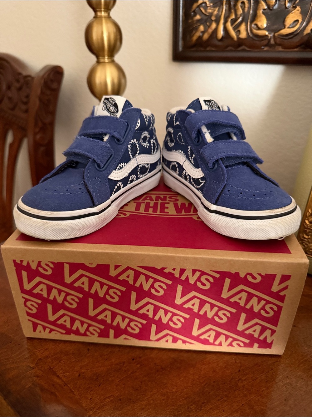 Vans Kids Navy Blue Velcro Sk8-Mid with White Side Stripe